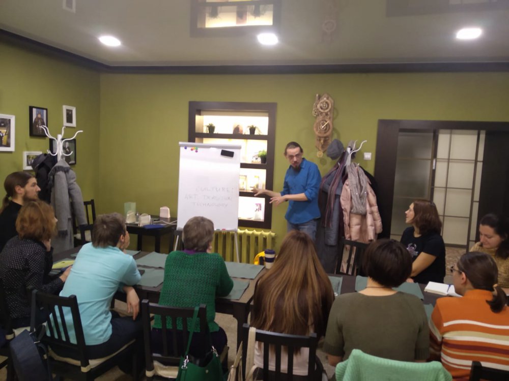 Первое занятие английского клуба "Conversation Club" прошло 20 ноября в Доме причта Троицкого собора