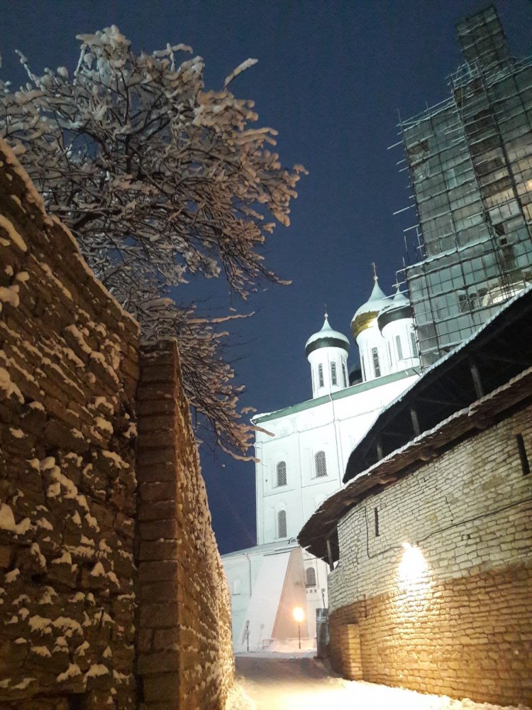 Ночное Богослужение состоится 31 декабря в Троицком соборе 