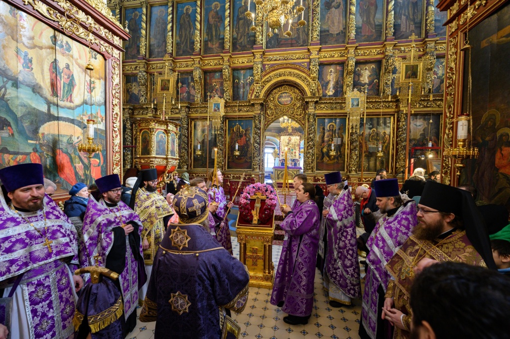 zaHUYPHZYdA.jpg