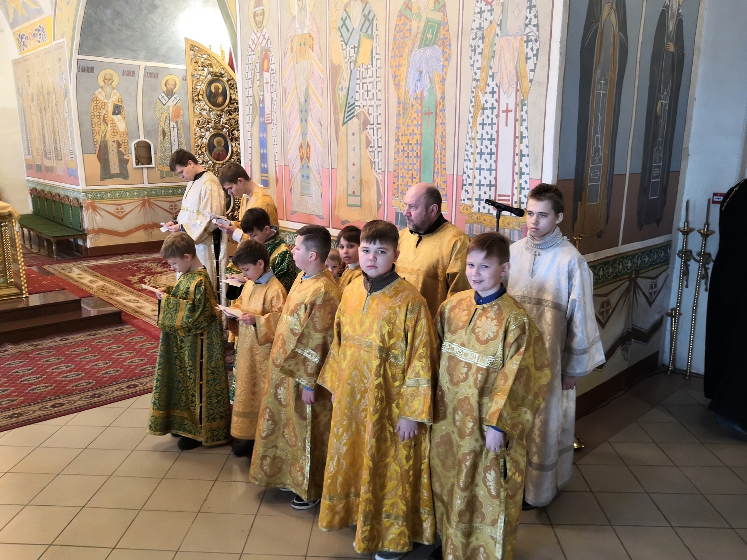 Школа алтарников