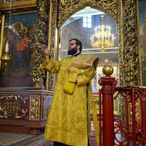 Митрополит Арсений совершил Божественную Литургию в Свято-Троицком кафедральном соборе в Прощеное воскресение