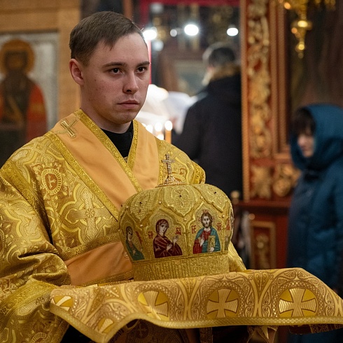 В престольный праздник, день памяти благоверного князя Всеволода-Гавриила, митрополит Арсений совершил торжественные богослужения в Свято-Троицком кафедральном соборе г. Пскова