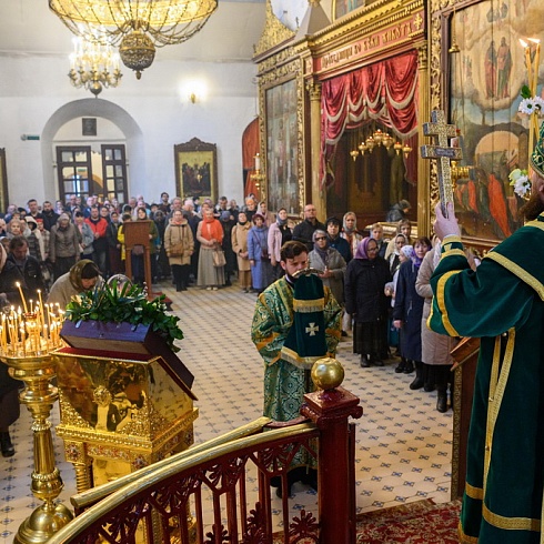 В день празднования Входа Господня в Иерусалим митрополит Арсений совершил Литургию в Свято-Троицком кафедральном соборе города Пскова