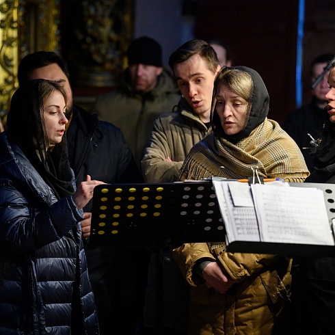 Литургию Преждеосвященных Даров совершил митрополит Псковский и Порховский Арсений в Свято-Троицком кафедральном соборе города Пскова