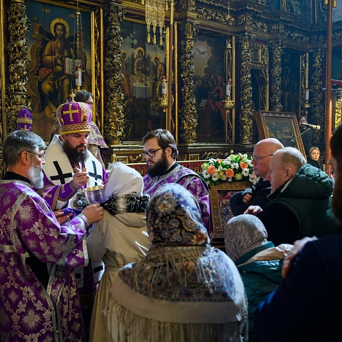 В Великий Четверг митрополит Арсений совершил Литургию в Свято-Троицком кафедральном соборе