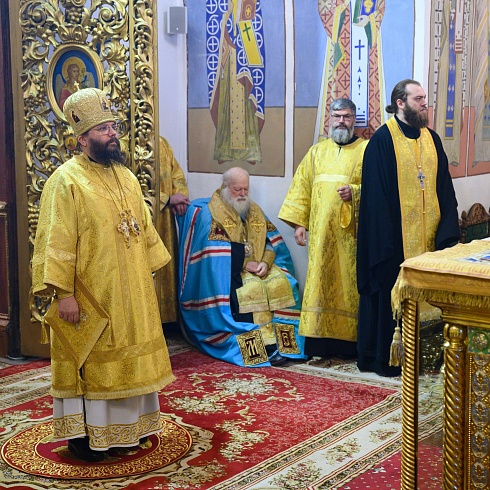В свой день Ангела митрополит Матфей совершил Божественную Литургию в Свято-Троицком кафедральном соборе