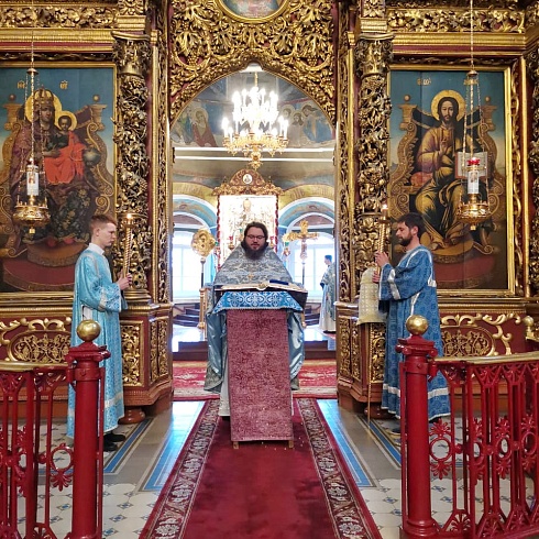 Праздник Рождества Пресвятой Богородицы торжественно отметили в Троицком соборе г. Пскова
