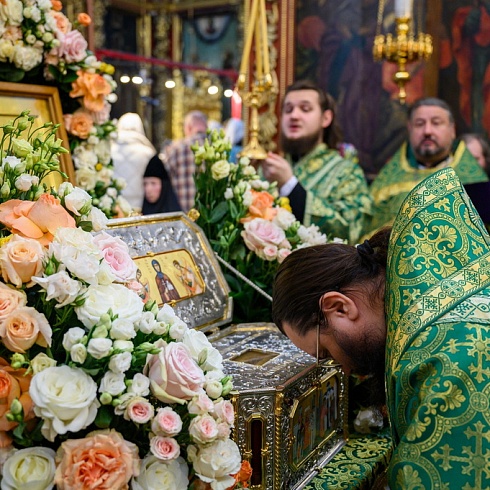 Состоялось принесение мощей преподобной Евфросинии Полоцкой на Псковскую землю