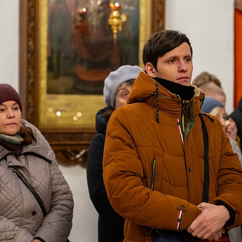 В праздник Сретения Господня митрополит Матфей совершил Литургию в кафедральном соборе