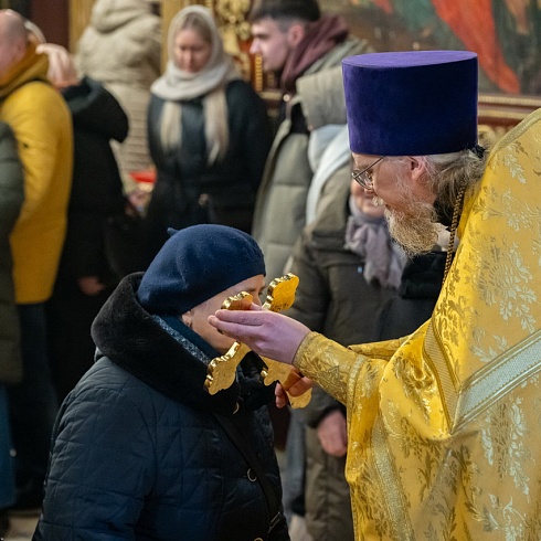 В Прощеное Воскресенье митрополит Матфей совершил Литургию в Троицком кафедральном соборе
