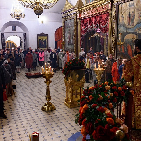 В праздник Светлого Христова Воскресения митрополит Арсений совершил Пасхальное богослужение