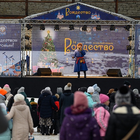 В Псковском кремле прошла Елка «Путешествие в Рождественскую историю»