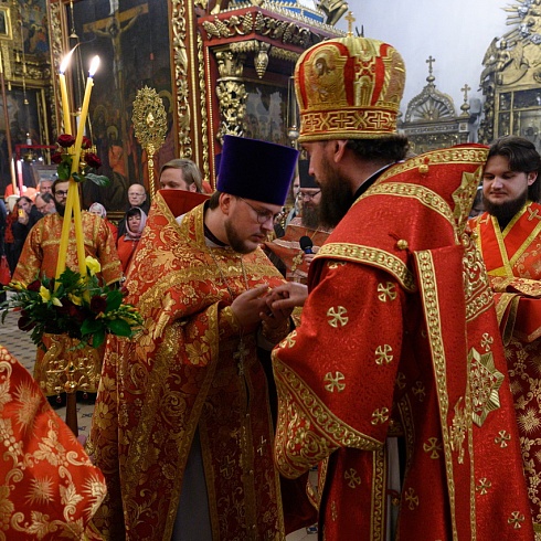 В праздник Светлого Христова Воскресения митрополит Арсений совершил Пасхальное богослужение