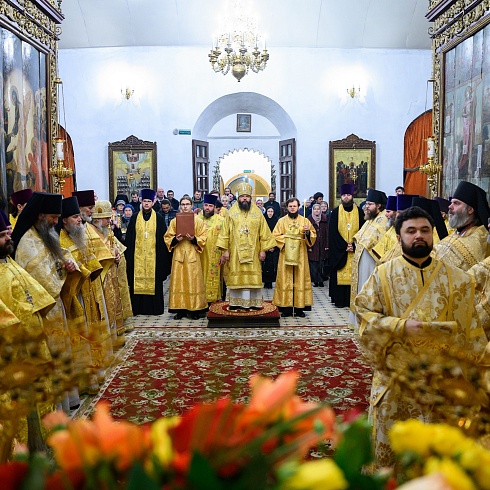 В свой день Ангела митрополит Матфей совершил Божественную Литургию в Свято-Троицком кафедральном соборе