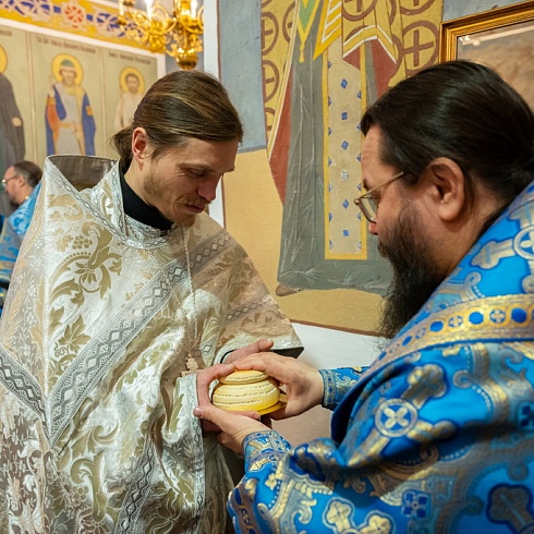 В праздник Сретения Господня митрополит Матфей совершил Литургию в кафедральном соборе