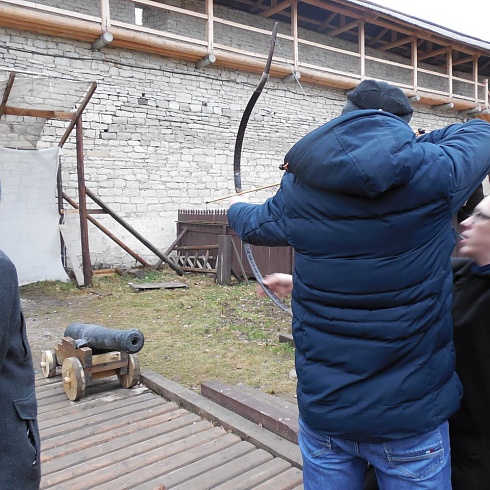 Студенты из Дно посетили исторические места маршрута «Три крепости»