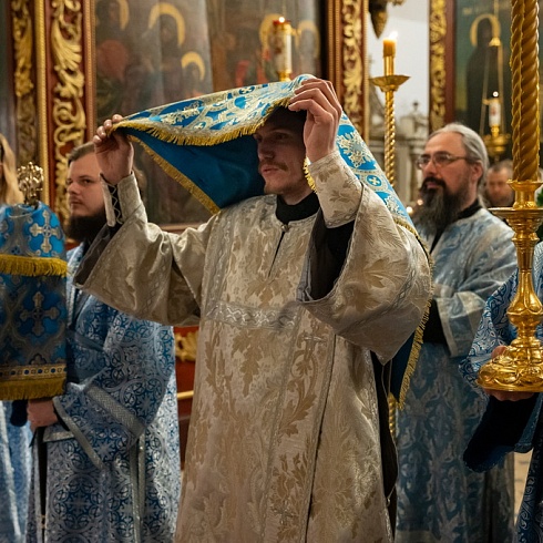 В праздник Сретения Господня митрополит Матфей совершил Литургию в кафедральном соборе