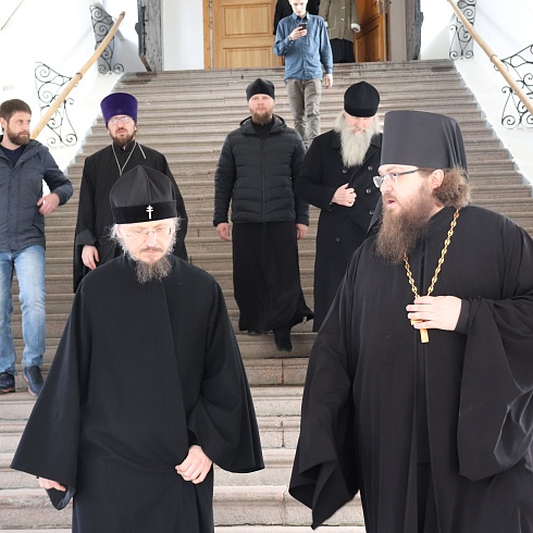 Высокопреосвященнейший Вениамин, митрополит Минский и Заславский посетил Троицкий собор Псковского кремля