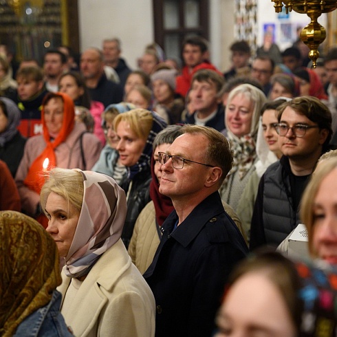 В праздник Светлого Христова Воскресения митрополит Арсений совершил Пасхальное богослужение