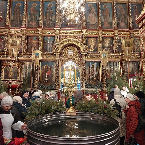 Торжественное богослужение состоялось в Троицком соборе Псковского кремля в праздник Богоявления Господня