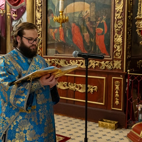 В праздник Сретения Господня митрополит Матфей совершил Литургию в кафедральном соборе
