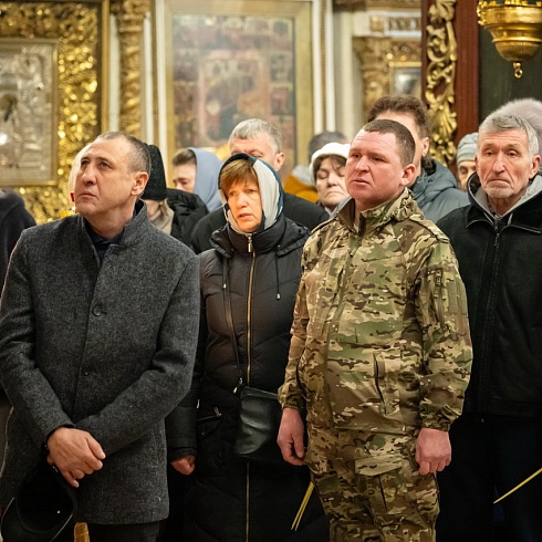 В Прощеное Воскресенье митрополит Матфей совершил Литургию в Троицком кафедральном соборе