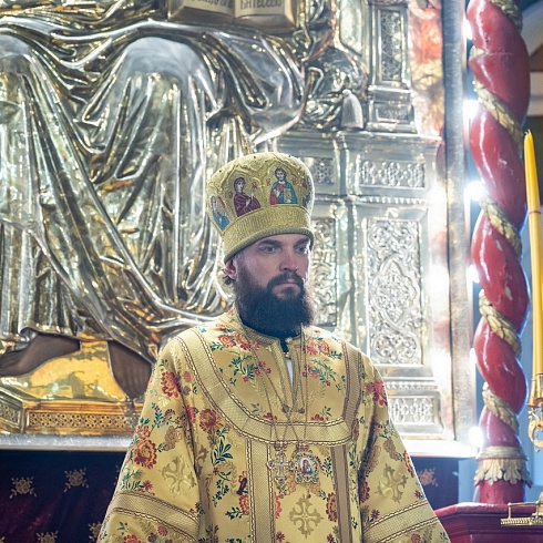 В престольный праздник, день памяти благоверного князя Всеволода-Гавриила, митрополит Арсений совершил торжественные богослужения в Свято-Троицком кафедральном соборе г. Пскова