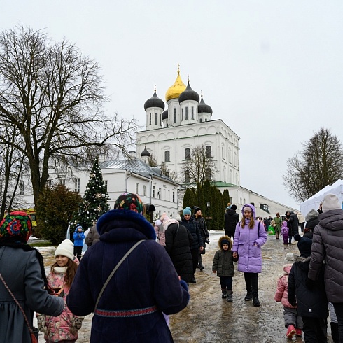 В Псковском кремле прошла Елка «Путешествие в Рождественскую историю»