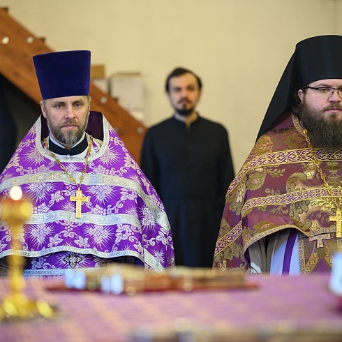 Праздничное Богослужение в день Торжества Православия состоялось в Троицком соборе города Пскова
