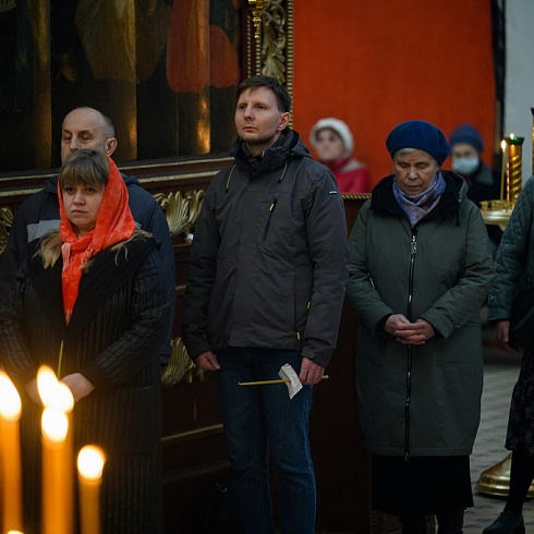 Митрополит Арсений совершил чтение Великого покаянного канона в Свято-Троицком кафедральном соборе