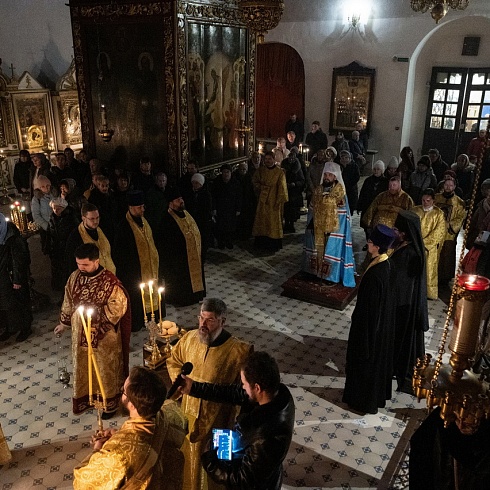 В престольный праздник, день памяти благоверного князя Всеволода-Гавриила, митрополит Арсений совершил торжественные богослужения в Свято-Троицком кафедральном соборе г. Пскова