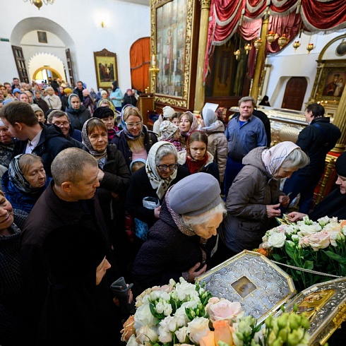 Состоялось принесение мощей преподобной Евфросинии Полоцкой на Псковскую землю