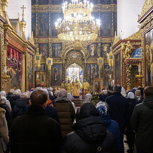 В престольный праздник, день памяти благоверного князя Всеволода-Гавриила, митрополит Арсений совершил торжественные богослужения в Свято-Троицком кафедральном соборе г. Пскова