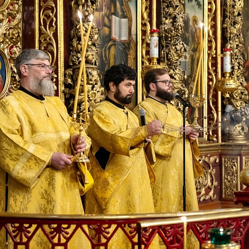 В Прощеное Воскресенье митрополит Матфей совершил Литургию в Троицком кафедральном соборе