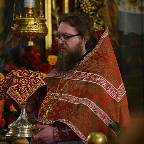 В праздник Светлого Христова Воскресения митрополит Арсений совершил Пасхальное богослужение