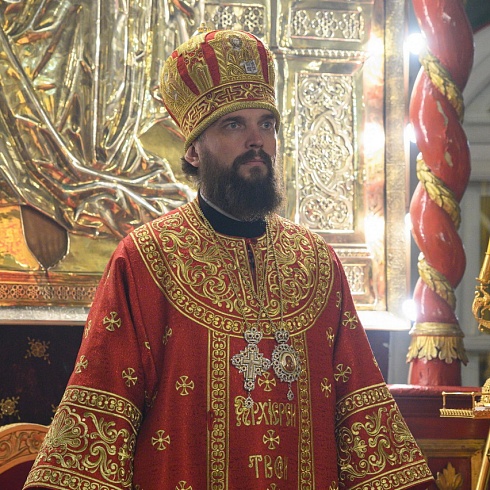 В праздник Светлого Христова Воскресения митрополит Арсений совершил Пасхальное богослужение