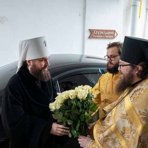 В престольный праздник, день памяти благоверного князя Всеволода-Гавриила, митрополит Арсений совершил торжественные богослужения в Свято-Троицком кафедральном соборе г. Пскова