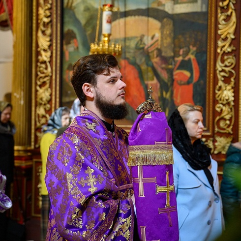В Великий Четверг митрополит Арсений совершил Литургию в Свято-Троицком кафедральном соборе