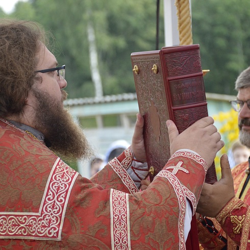 Престольный праздник молитвенно отметили на подворье Свято-Троицкого кафедрального собора, что на территории бывшего Свято-Пантелеимонова монастыря
