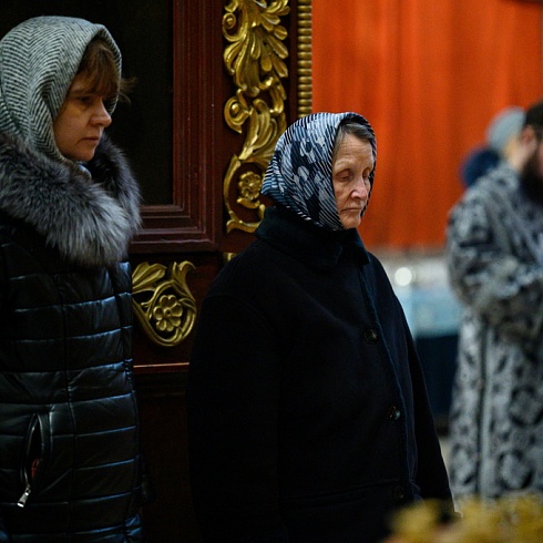 Митрополит Матфей совершил Литургию Преждеосвященных Даров в Свято-Троицком кафедральном соборе