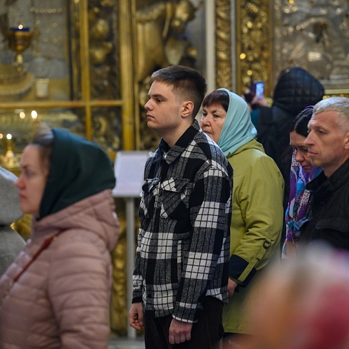 В Великий Четверг митрополит Арсений совершил Литургию в Свято-Троицком кафедральном соборе