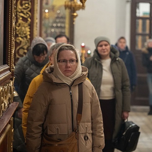 В престольный праздник, день памяти благоверного князя Всеволода-Гавриила, митрополит Арсений совершил торжественные богослужения в Свято-Троицком кафедральном соборе г. Пскова