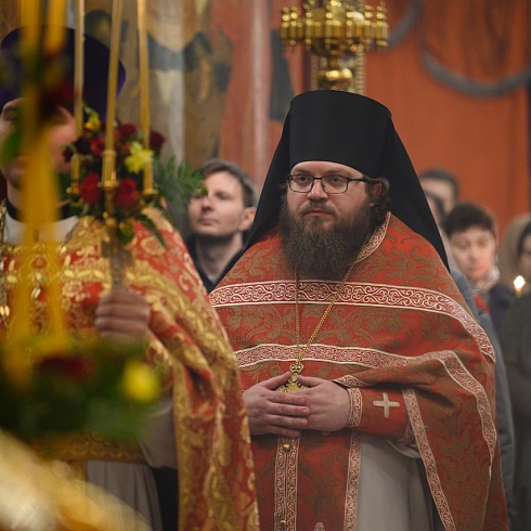 В праздник Светлого Христова Воскресения митрополит Арсений совершил Пасхальное богослужение