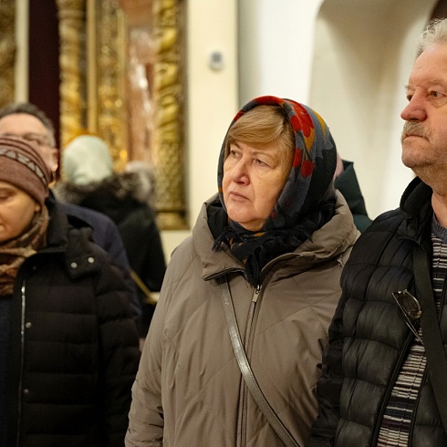 В Прощеное Воскресенье митрополит Матфей совершил Литургию в Троицком кафедральном соборе