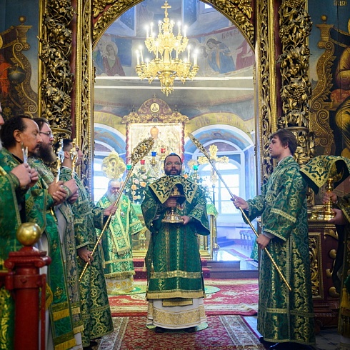 Состоялось принесение мощей преподобной Евфросинии Полоцкой на Псковскую землю
