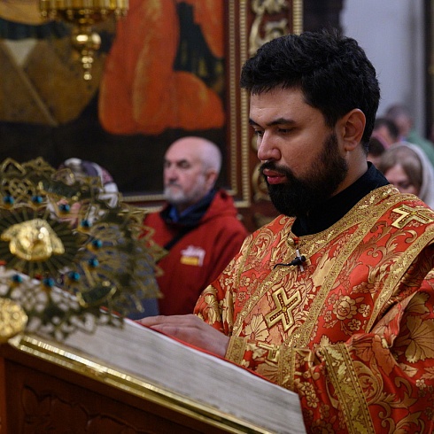 В праздник Светлого Христова Воскресения митрополит Арсений совершил Пасхальное богослужение
