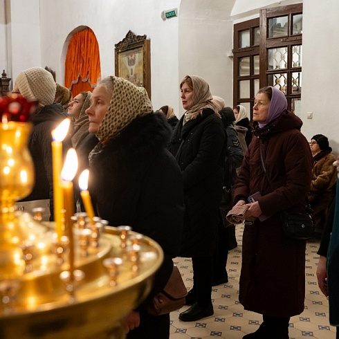 В праздник Сретения Господня митрополит Матфей совершил Литургию в кафедральном соборе