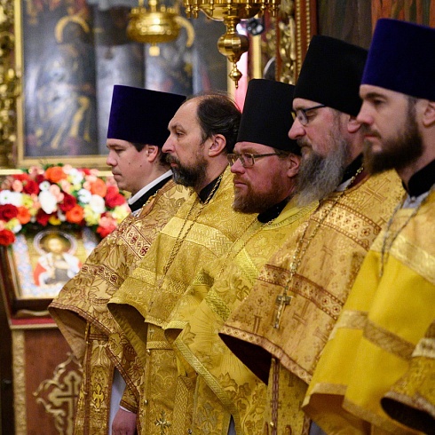 В день открытия регионального этапа Рождественских чтений митрополит Матфей совершил Литургию в Свято-Троицком кафедральном соборе