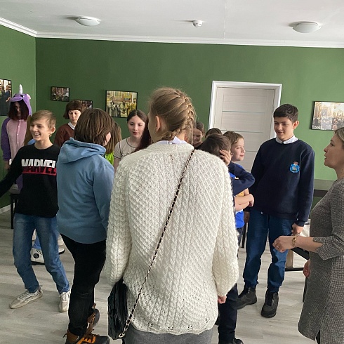 Продолжается Цикл встреч-тренингов ребят Подросткового клуба с профессиональным психологом