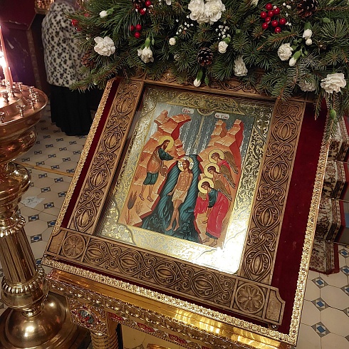 Торжественное богослужение состоялось в Троицком соборе Псковского кремля в праздник Богоявления Господня